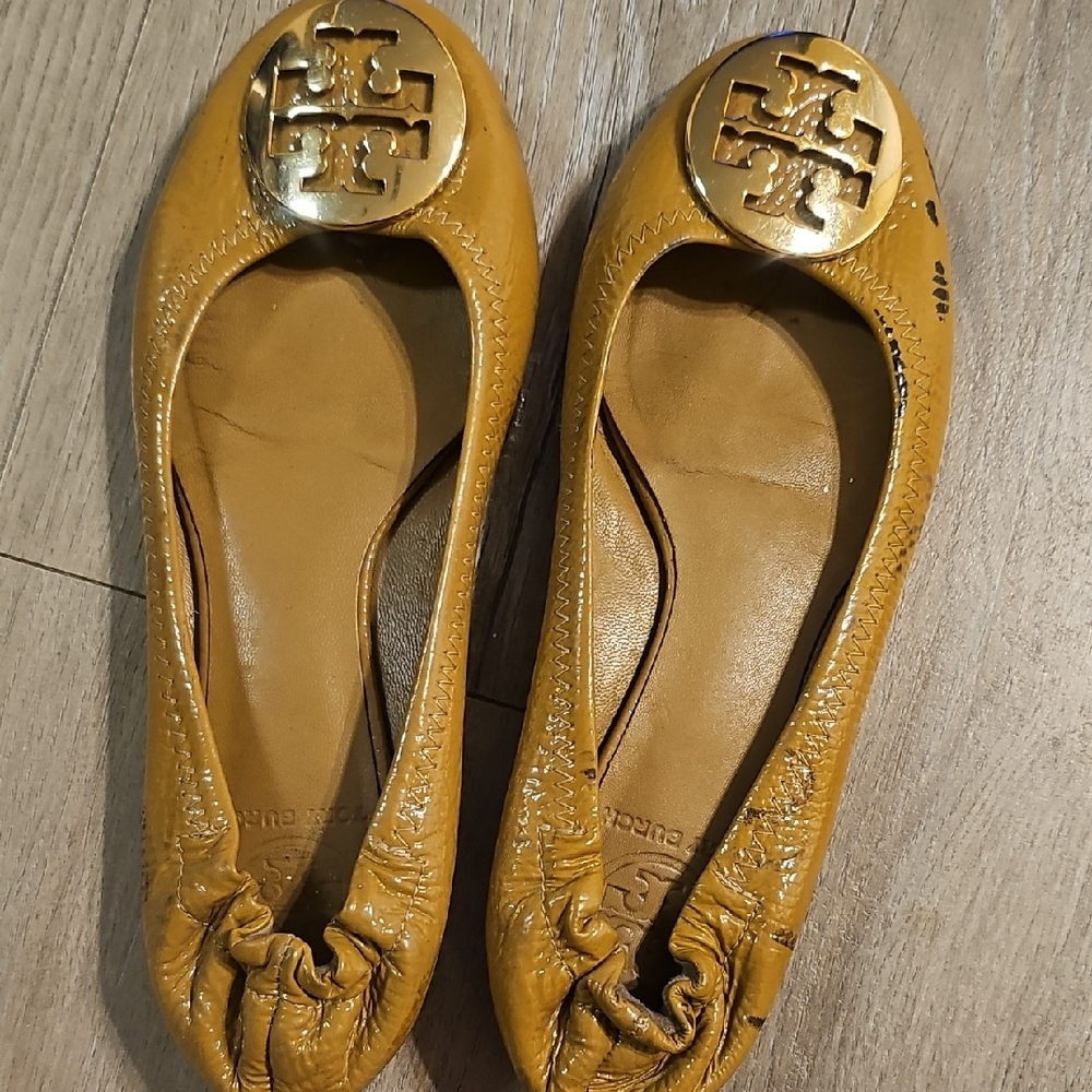 Tory Burch Women's Tan Ballet Flats